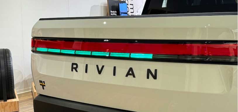 Refreshed Rivian R1 Revs Up the Lighting Tech – DVN